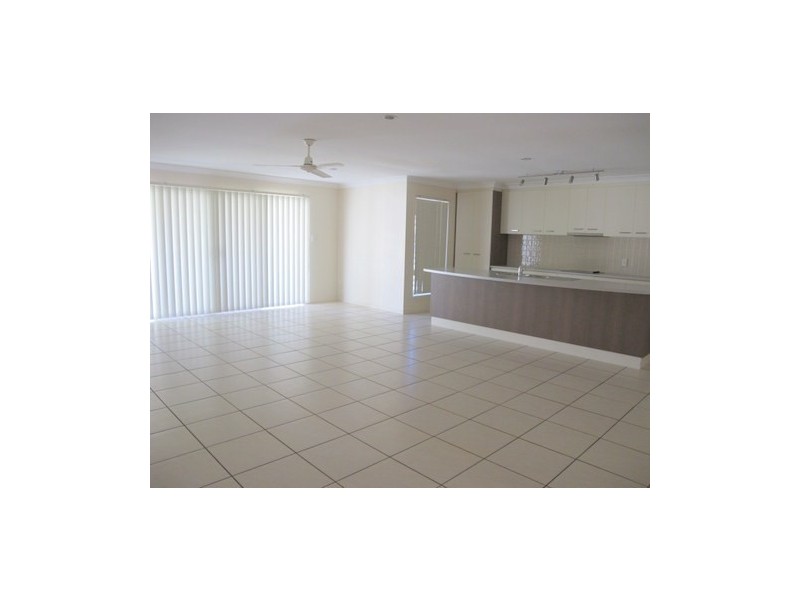 41 Viewpoint Drive, Springfield Lakes QLD 4300