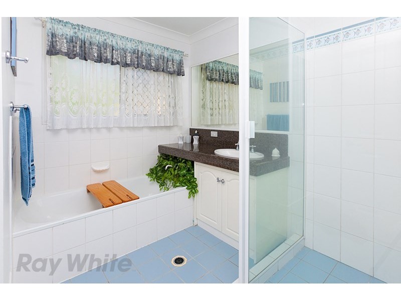 24 Cassatt Place, Forest Lake QLD 4078