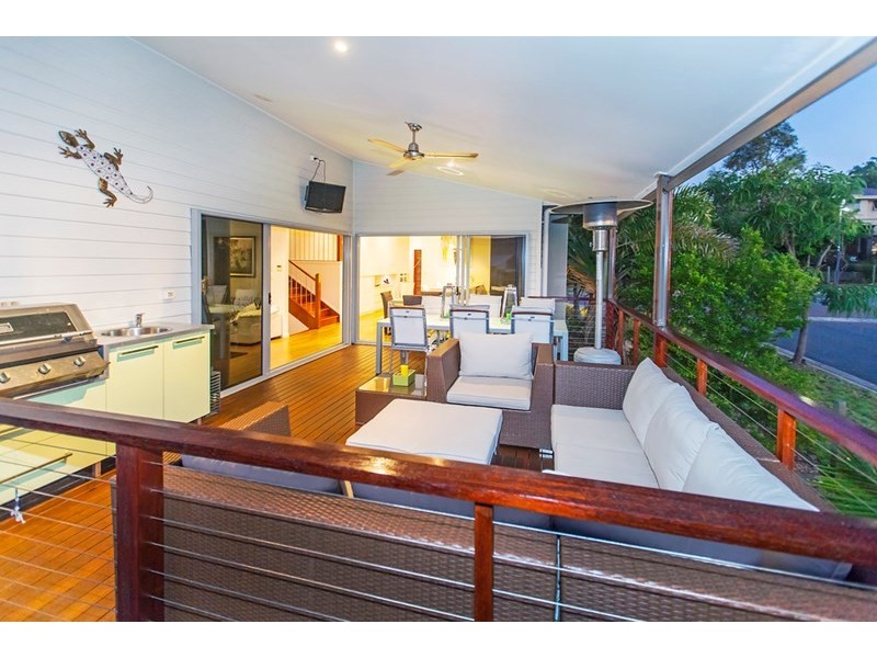 8 Waratah Crescent, Springfield Lakes QLD 4300