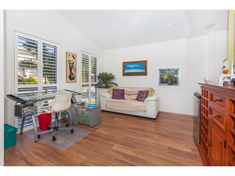 8 Waratah Crescent, Springfield Lakes QLD 4300