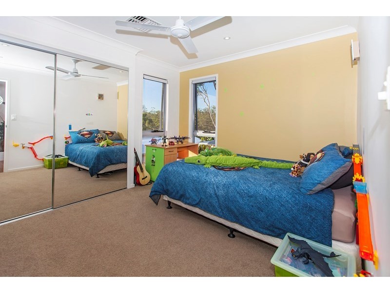 8 Waratah Crescent, Springfield Lakes QLD 4300