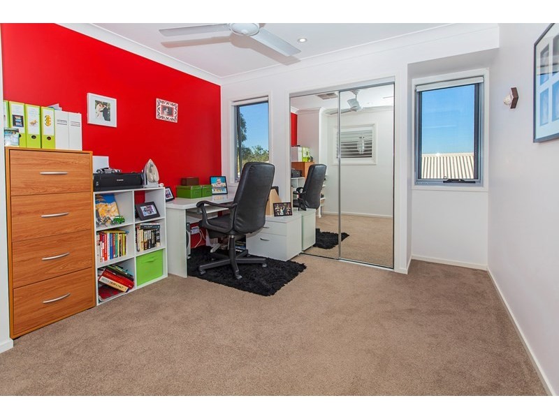 8 Waratah Crescent, Springfield Lakes QLD 4300