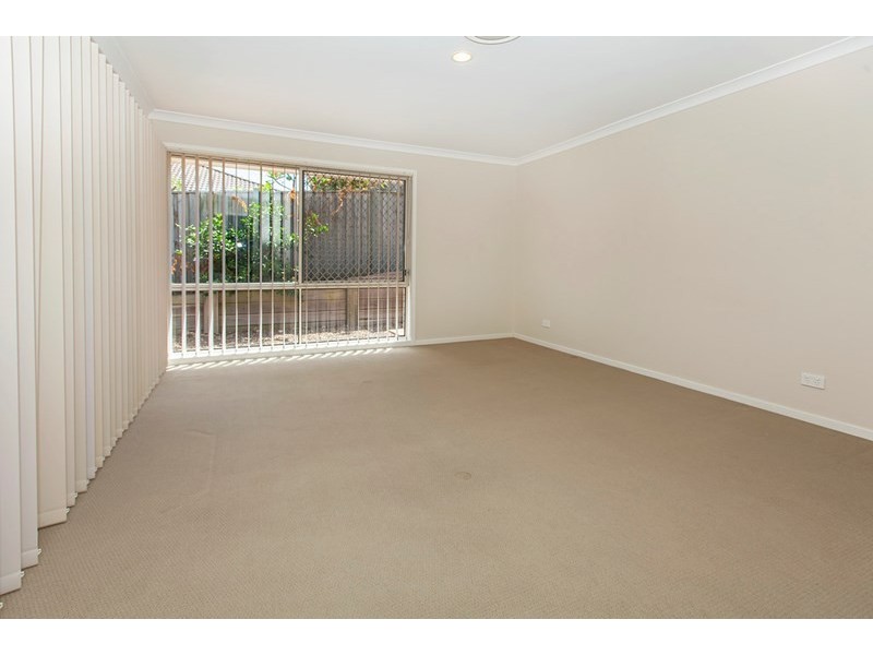 18 Parkview Drive, Springfield Lakes QLD 4300