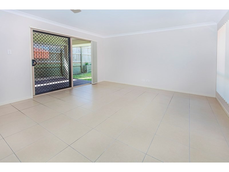 4 Everest Court, Springfield Lakes QLD 4300