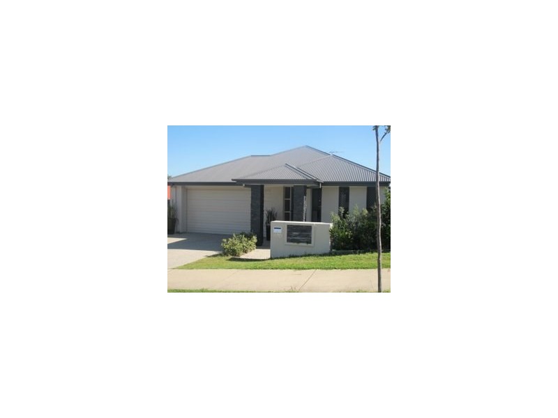 279 Lakeside Avenue, Springfield Lakes QLD 4300