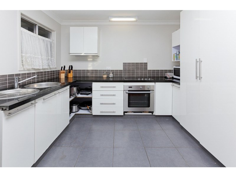 27 iris Street, Gailes QLD 4300