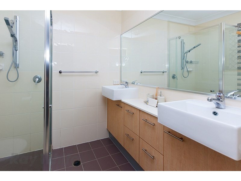 1 Park Edge Drive, Springfield Lakes QLD 4300