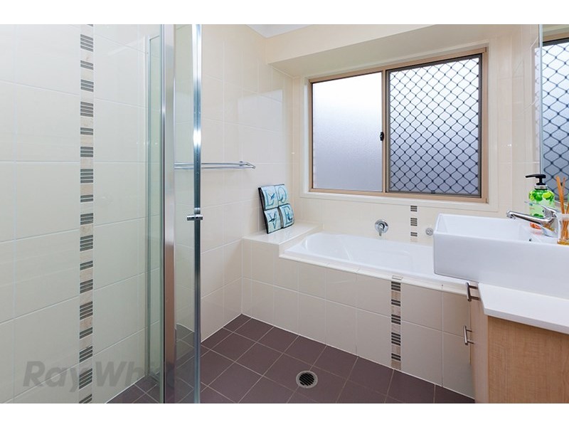 1 Park Edge Drive, Springfield Lakes QLD 4300