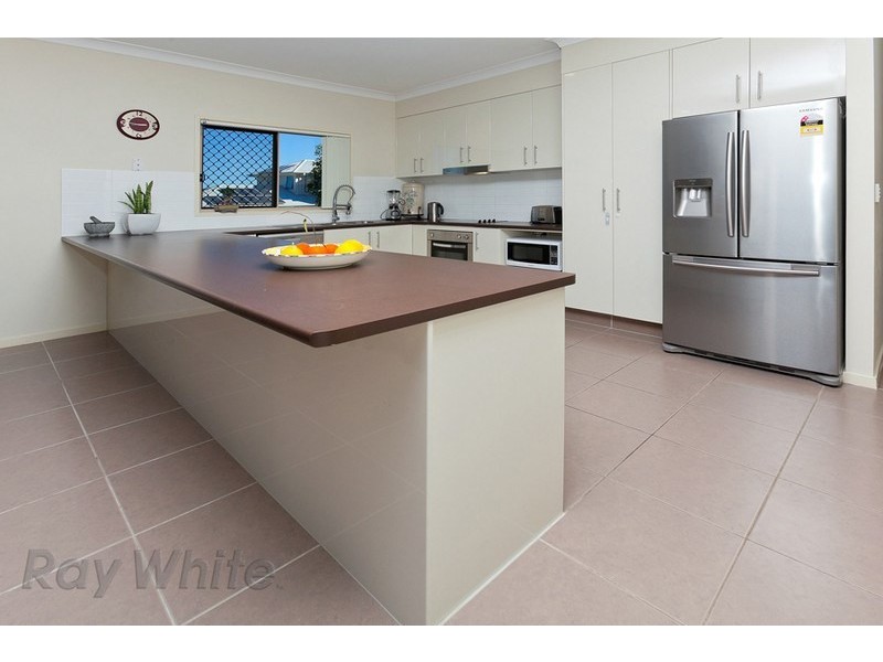 254 Lakeside Avenue, Springfield Lakes QLD 4300