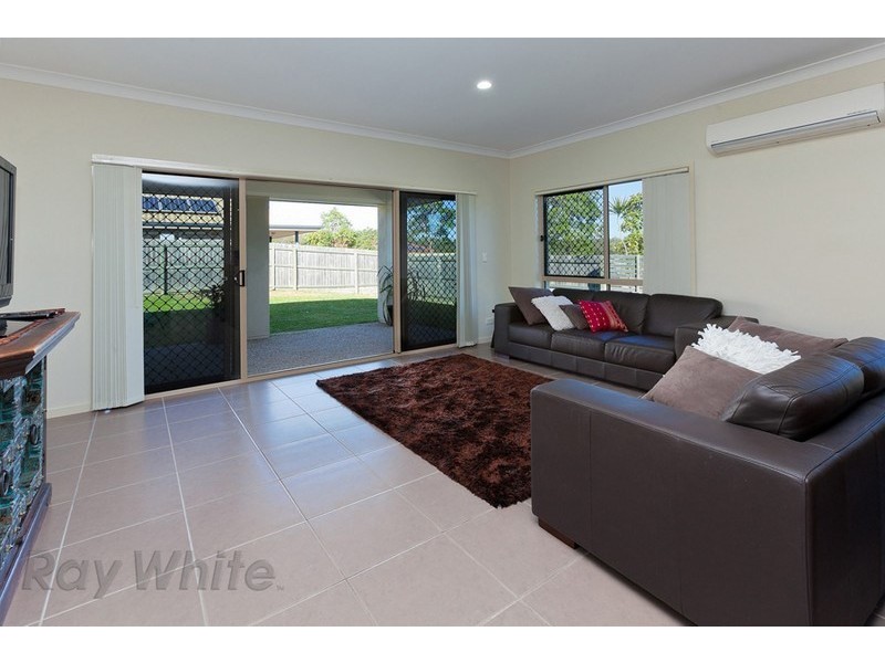 254 Lakeside Avenue, Springfield Lakes QLD 4300