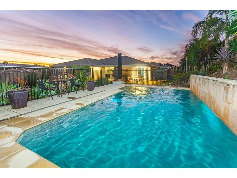 10 Brentwood Court, Fernvale QLD 4306