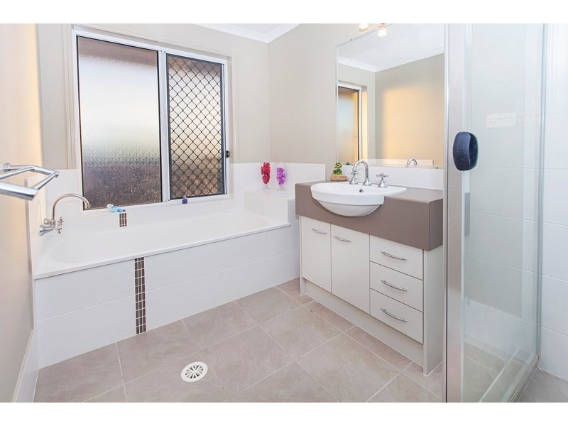 10 Brentwood Court, Fernvale QLD 4306