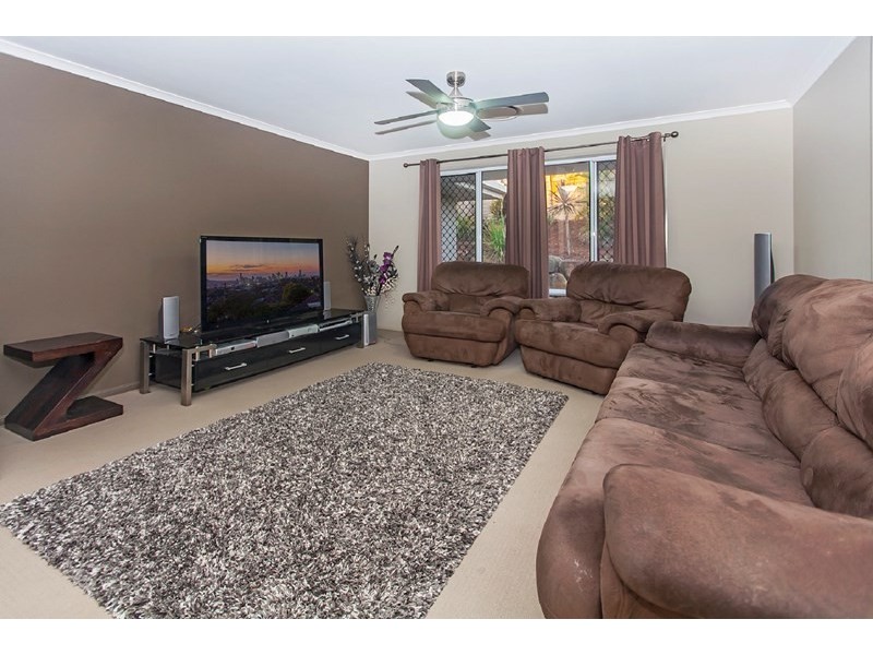 10 Brentwood Court, Fernvale QLD 4306