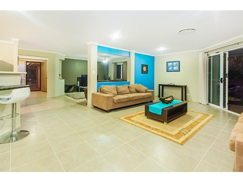 10 Brentwood Court, Fernvale QLD 4306