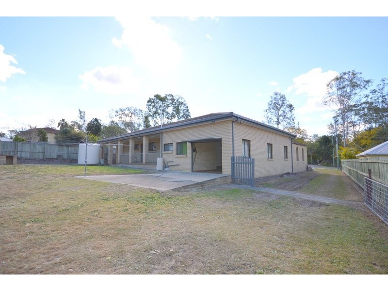 19 Langley Road, Camira QLD 4300