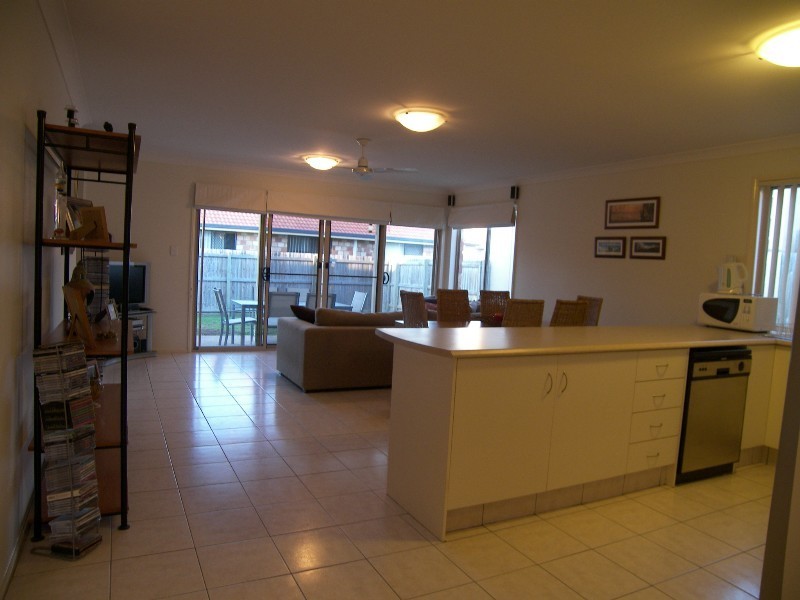 6 Alfred Place, Springfield Lakes QLD 4300