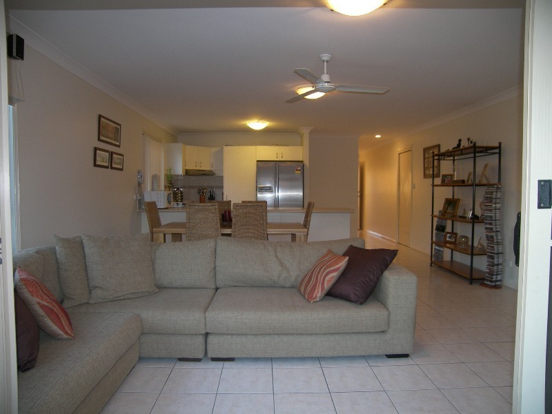 6 Alfred Place, Springfield Lakes QLD 4300