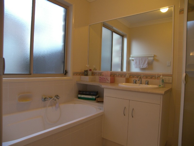 6 Alfred Place, Springfield Lakes QLD 4300