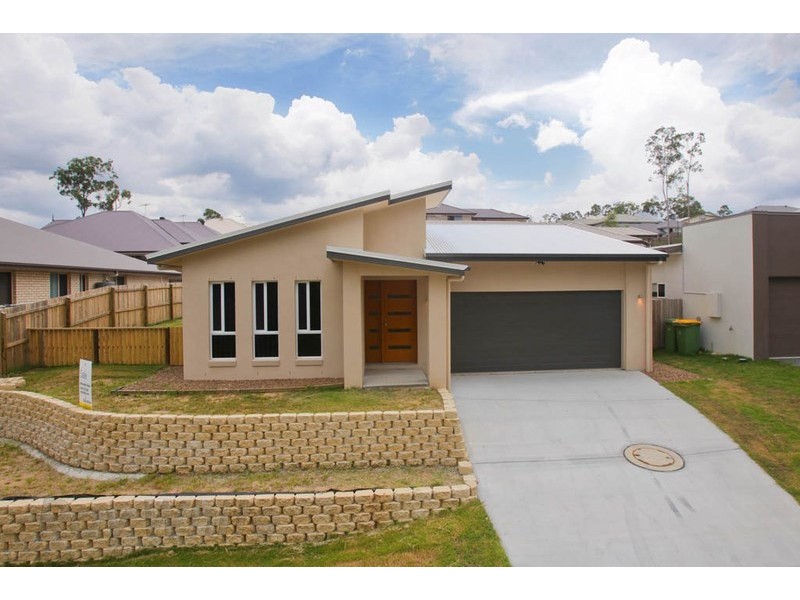 4 Mountain Bell Lane, Springfield Lakes QLD 4300