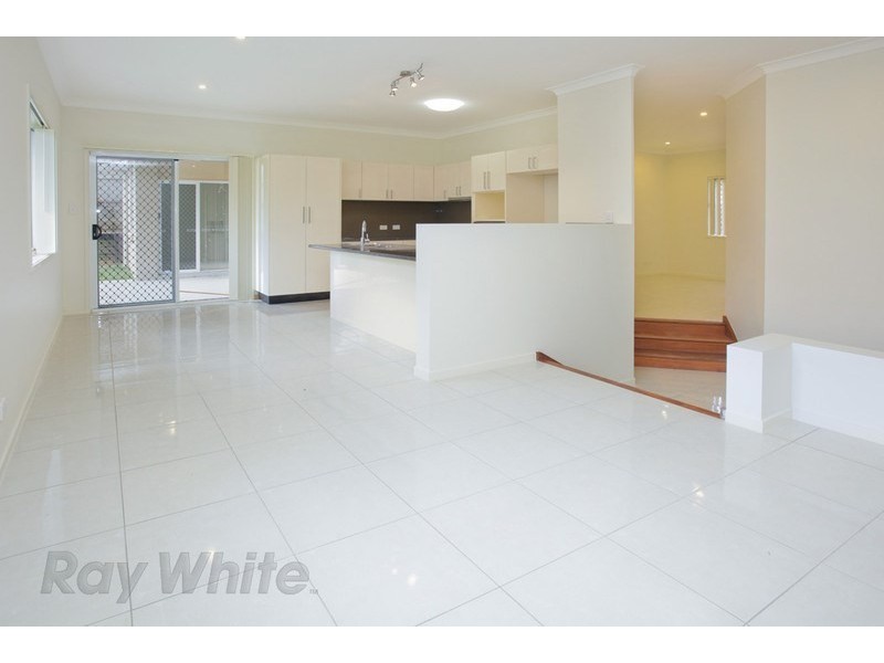4 Mountain Bell Lane, Springfield Lakes QLD 4300