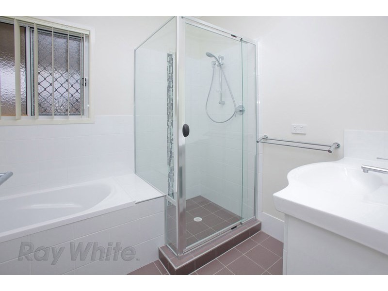 4 Mountain Bell Lane, Springfield Lakes QLD 4300