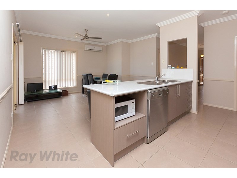 4 Clearpoint Way, Springfield Lakes QLD 4300