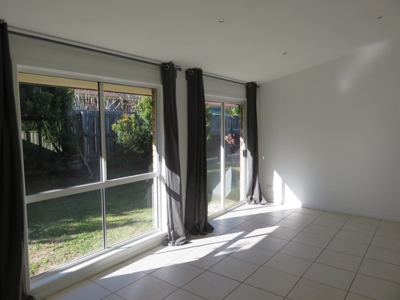 11 Rosa Court, Camira QLD 4300
