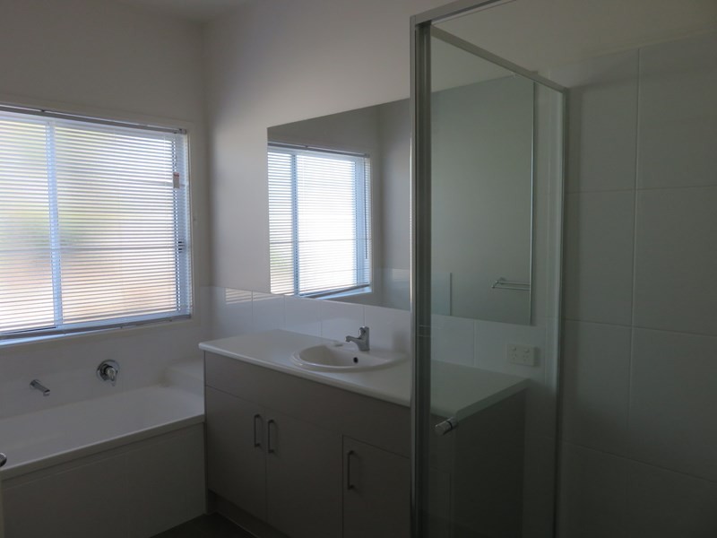 10 Bluebell Place, Brookwater QLD 4300