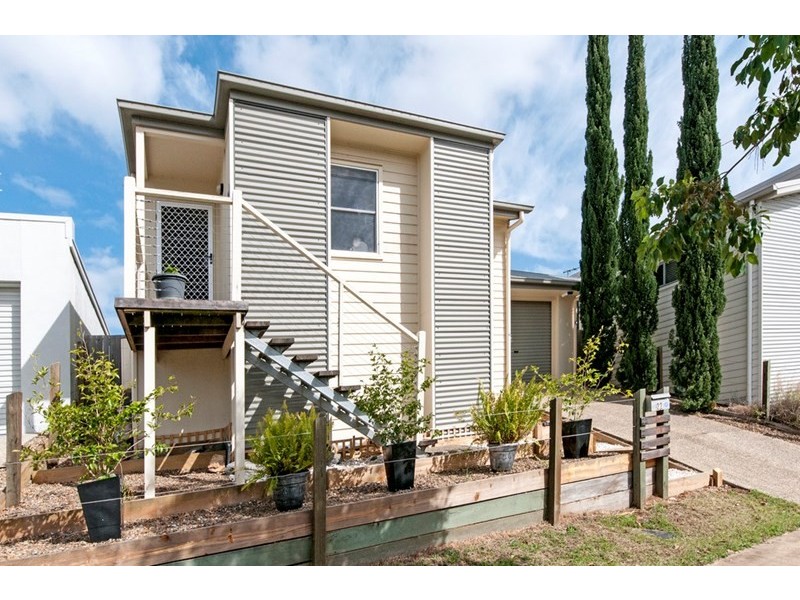 22 Emerald Crescent, Springfield QLD 4300