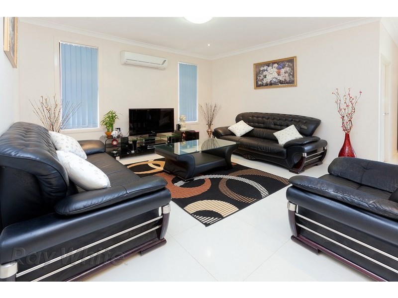 5 Yellowstone Way, Springfield Lakes QLD 4300