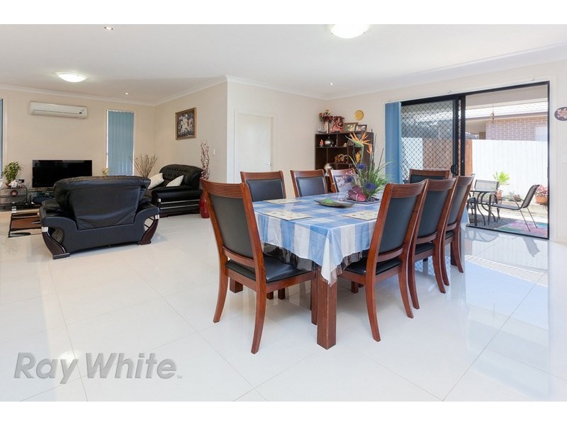 5 Yellowstone Way, Springfield Lakes QLD 4300