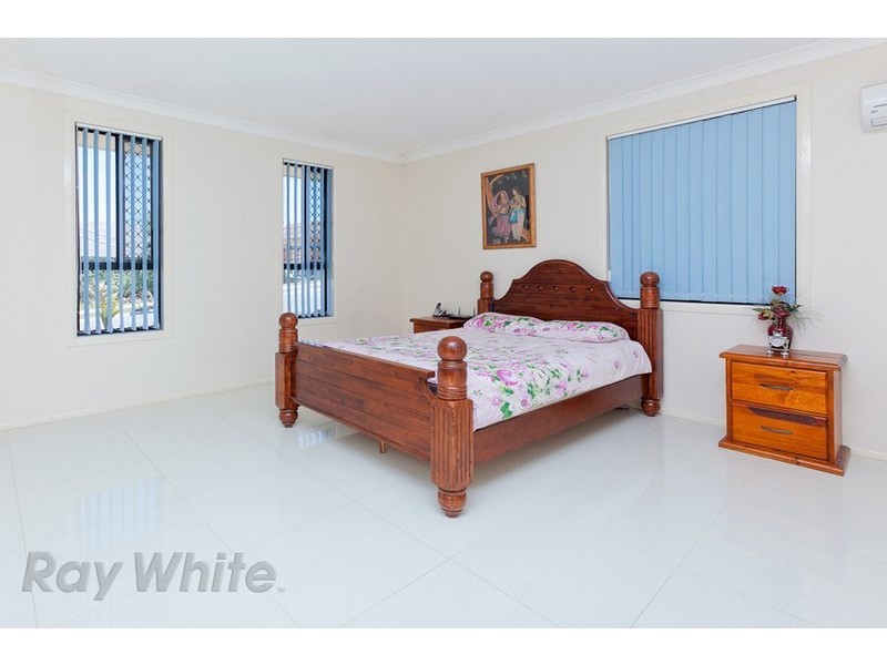 5 Yellowstone Way, Springfield Lakes QLD 4300