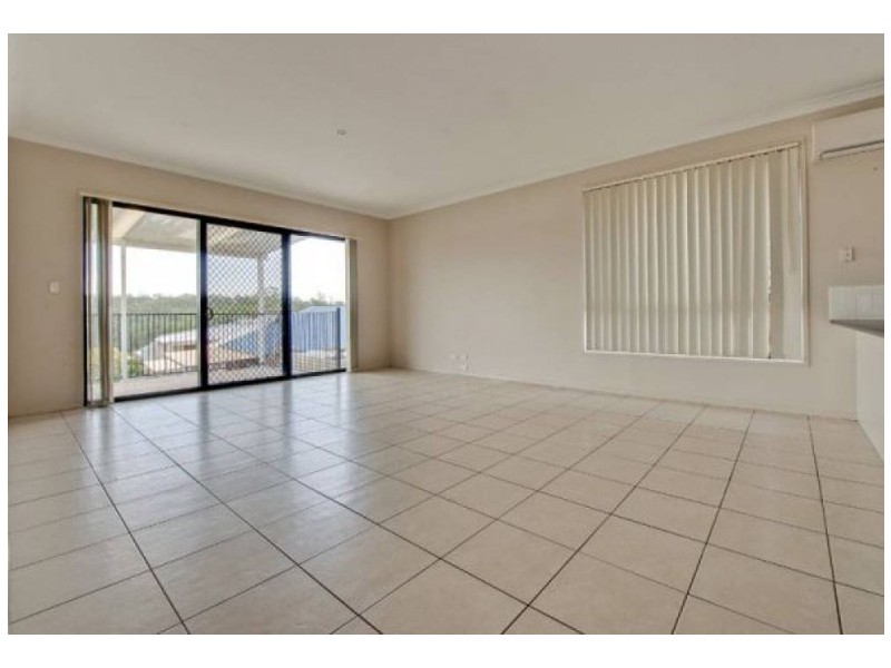 4 Treeview Lane, Springfield Lakes QLD 4300