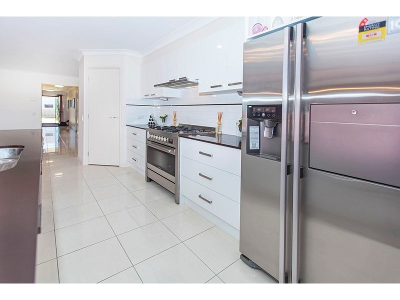 52 Trinity Crescent, Augustine Heights QLD 4300