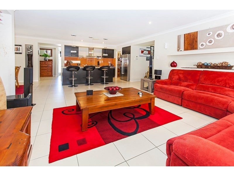 3 Lucy Court, Augustine Heights QLD 4300