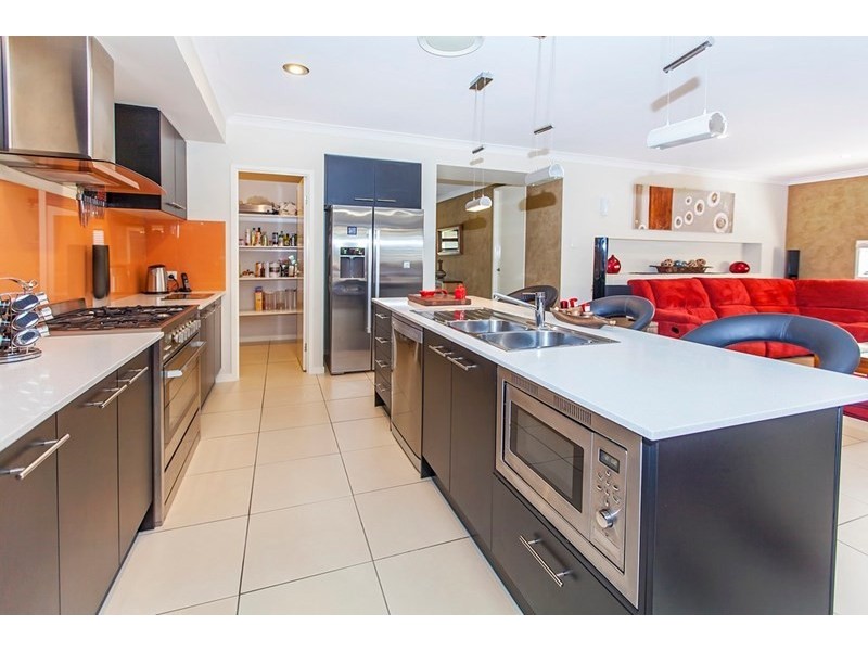 3 Lucy Court, Augustine Heights QLD 4300