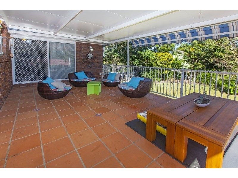 6 Nerrina Court, Karana Downs QLD 4306