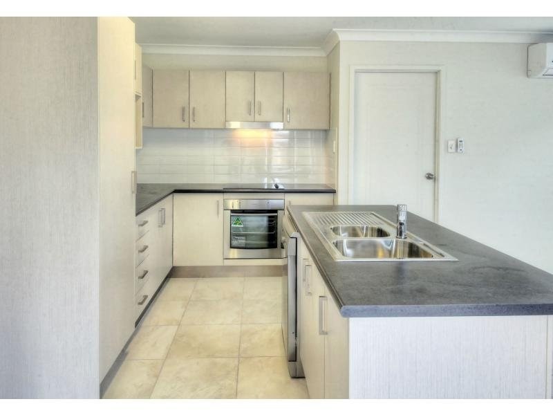 20 Basil Street, Springfield Lakes QLD 4300