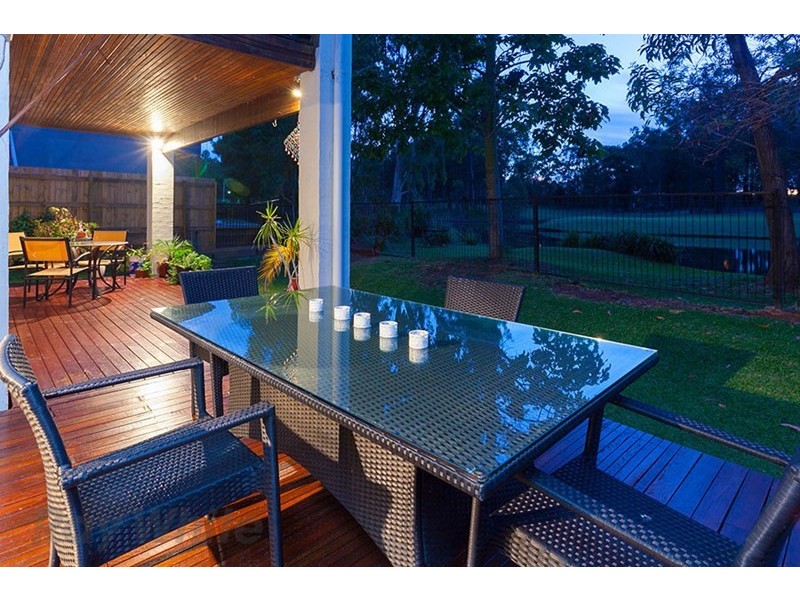 80 Oakview Circuit, Brookwater QLD 4300