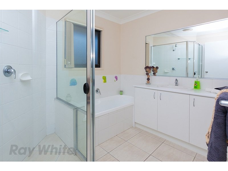 80 Oakview Circuit, Brookwater QLD 4300