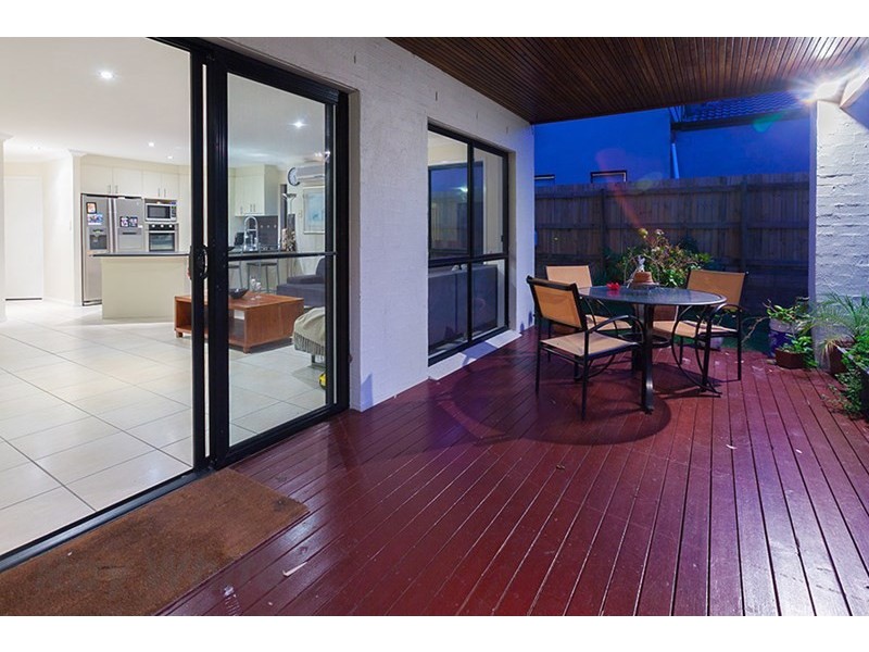 80 Oakview Circuit, Brookwater QLD 4300