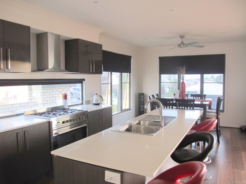 56 Geranium Drive, Springfield Lakes QLD 4300