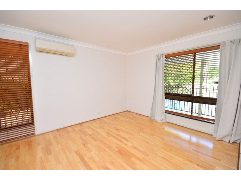 20 Glen Frew Street, Kenmore QLD 4069