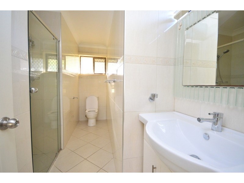 20 Glen Frew Street, Kenmore QLD 4069