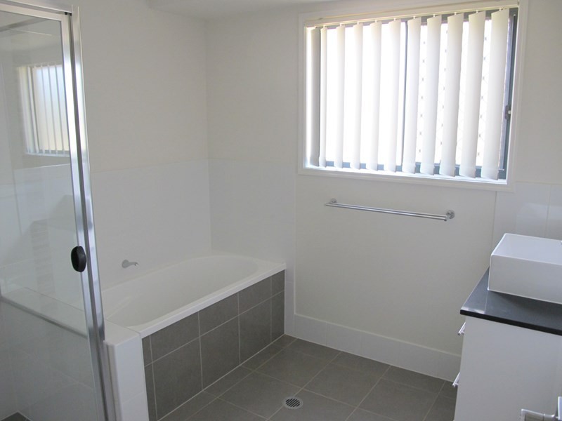 2 Cornelius Drive, Augustine Heights QLD 4300