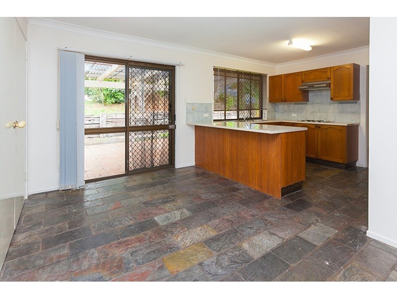 2 Luke Street, Camira QLD 4300