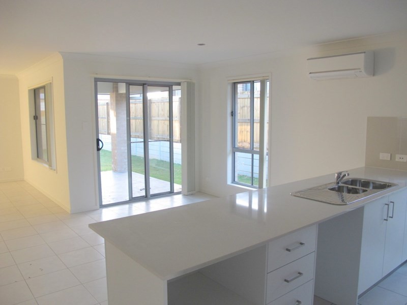 69 Fitzpatrick Circuit, Augustine Heights QLD 4300