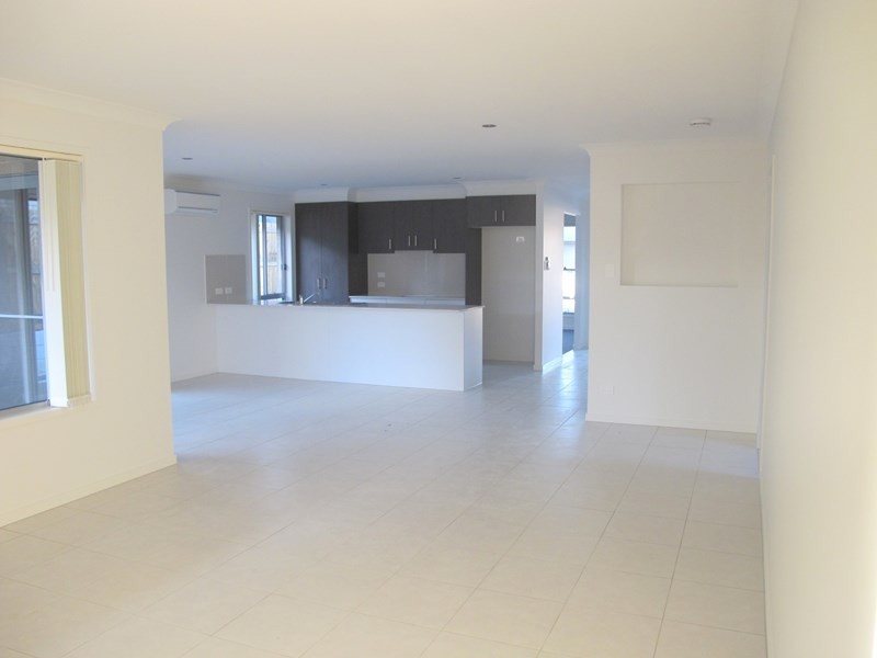 69 Fitzpatrick Circuit, Augustine Heights QLD 4300