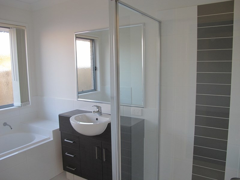 69 Fitzpatrick Circuit, Augustine Heights QLD 4300