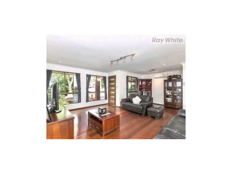 8 Acacia Place, Camira QLD 4300